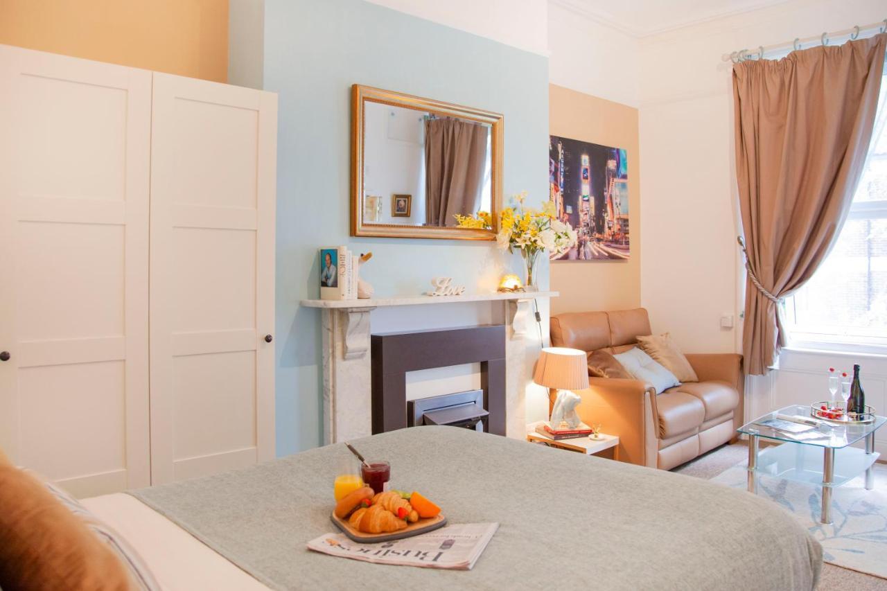 Treeside Suite By Grandeur Property ボーンマス エクステリア 写真